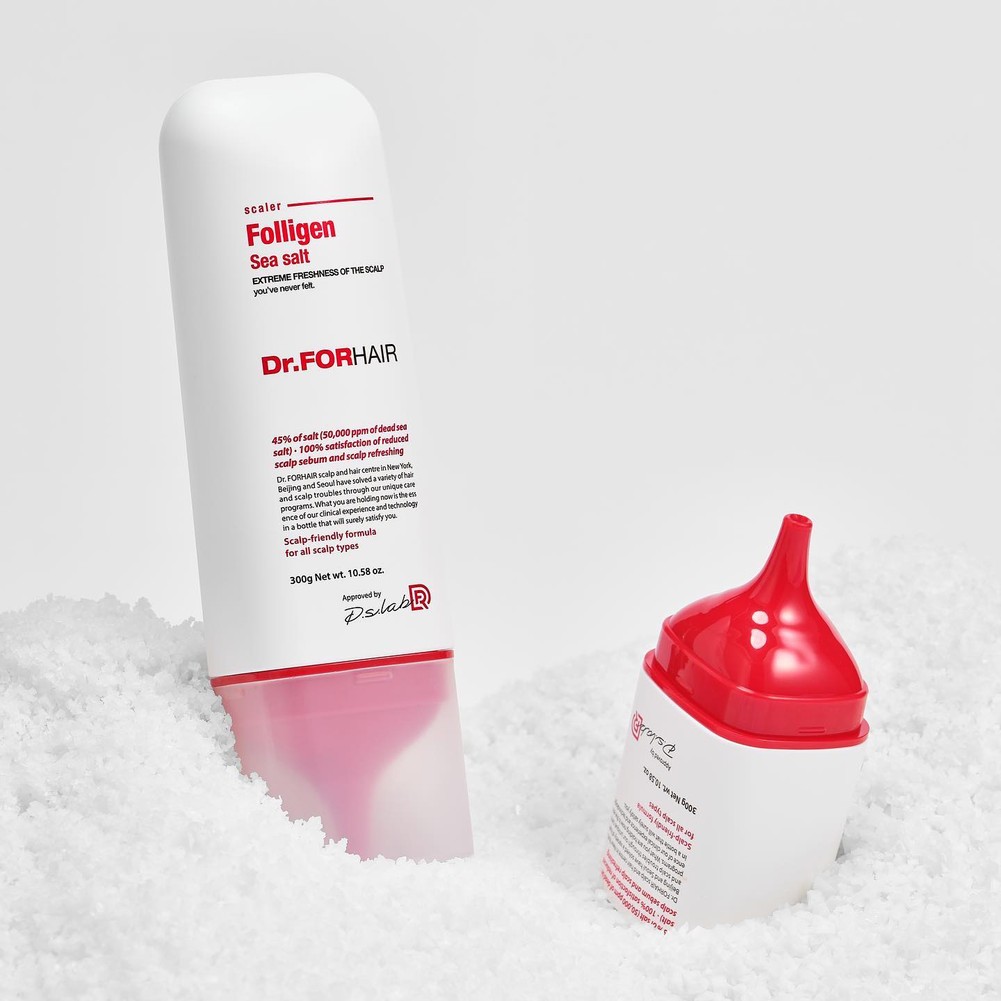 Scalp peeling with dead sea salt particles by Dr.Forhair (Dr.Forhair Folligen Sea Salt Scaler)