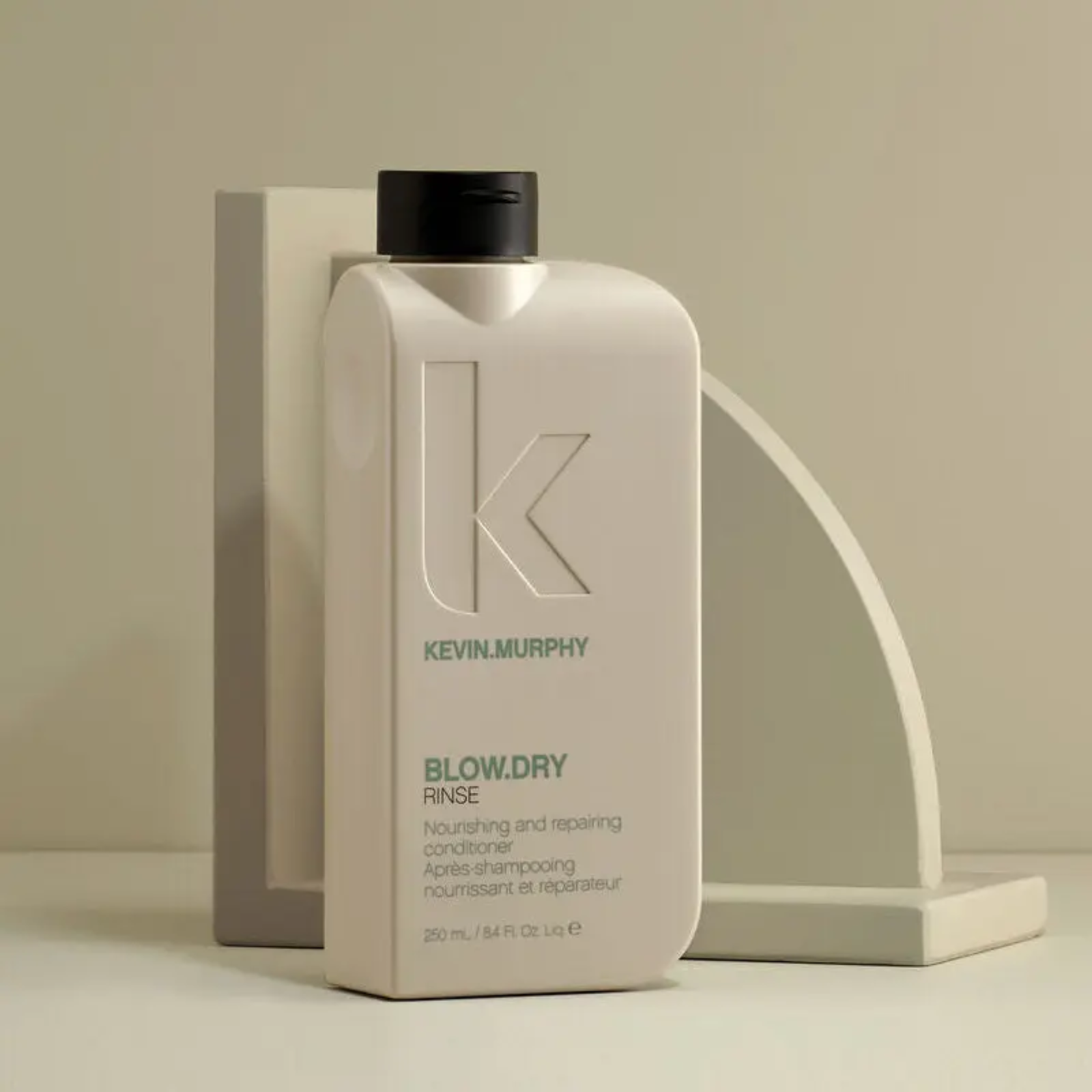 KEVIN.MURPHY BLOW.DRY RINSE (Heat-activated smoothing conditioner)