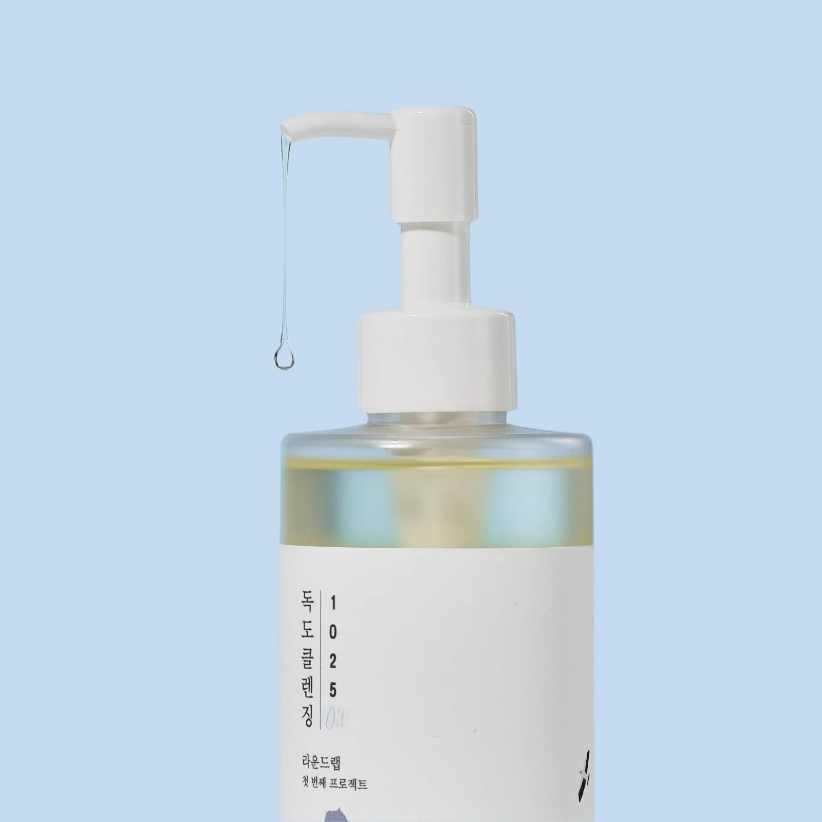 Gentle hydrophilic makeup removal oil by Round Lab (Round Lab 1025 Dokdo Cleansing Oil)