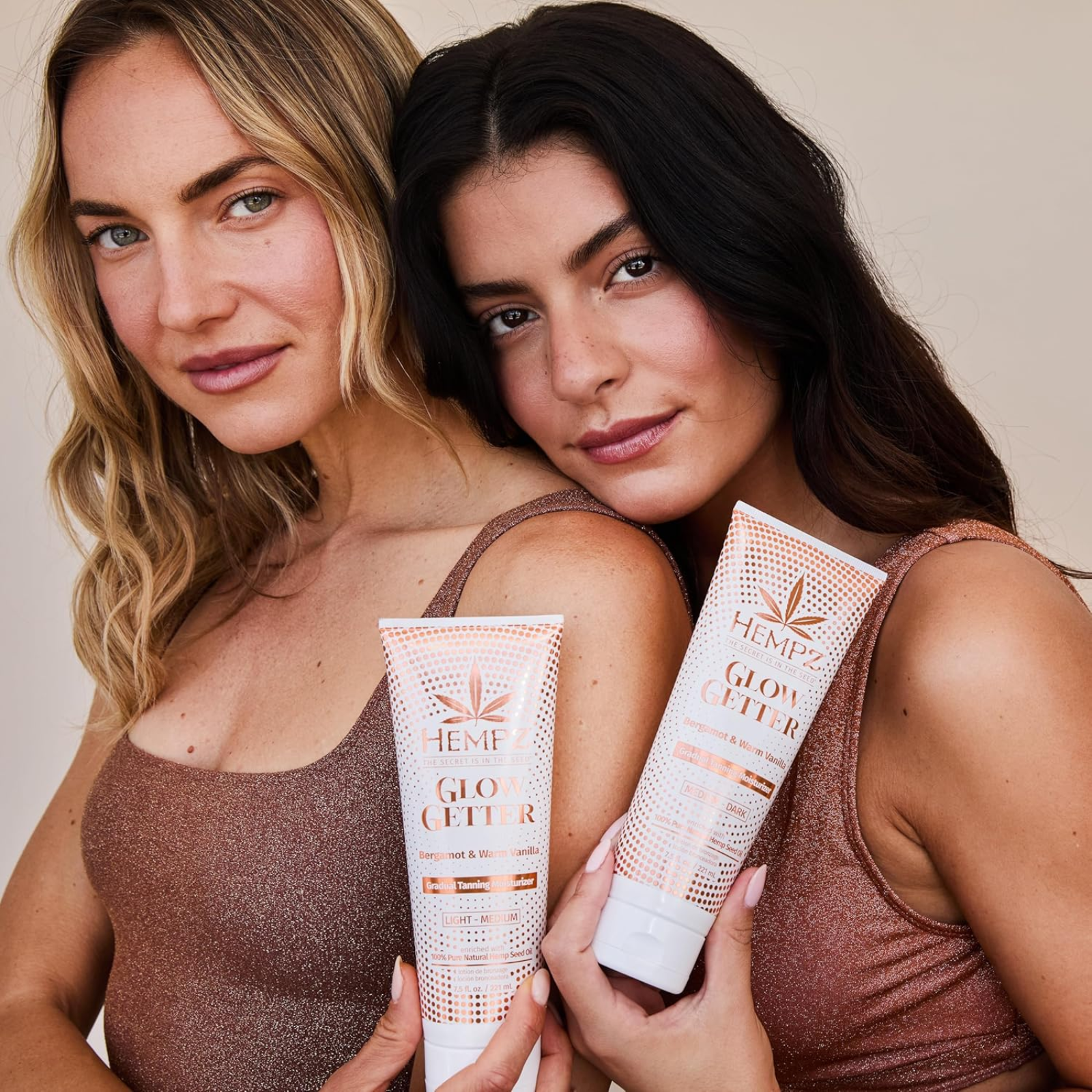 Hempz Glow Getter Gradual Self-Tanning Light to Medium (Tanning moisturizer with shimmer)