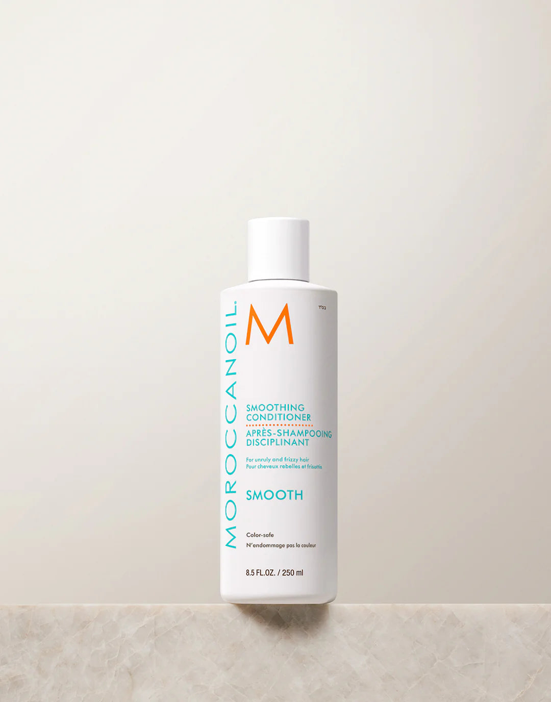 Moisturizing сonditioner by MoroccanOil (MoroccanOil Smoothing Conditioner)
